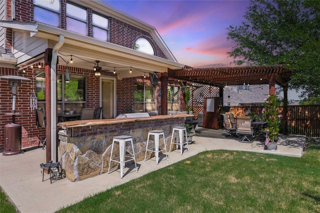 423 Hackworth Street, Roanoke, TX 76262