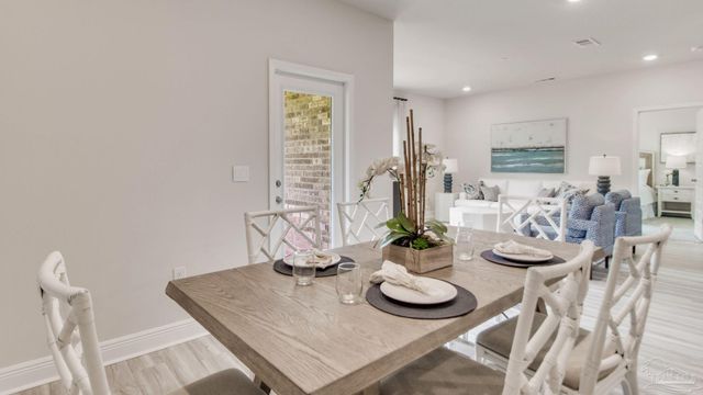 527 Bridle Way, Pensacola, FL 32534