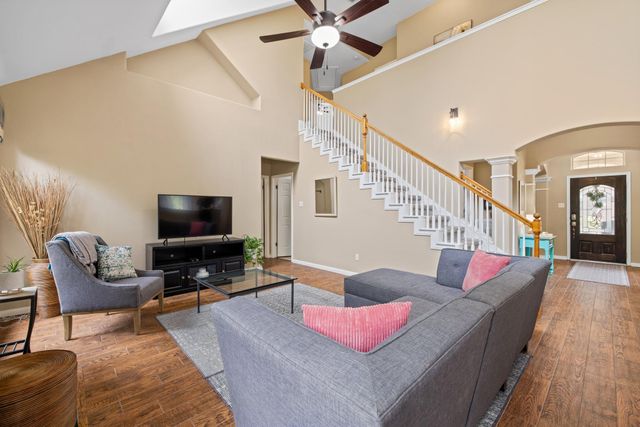 1037 Cashew LN, Cedar Park, TX 78613
