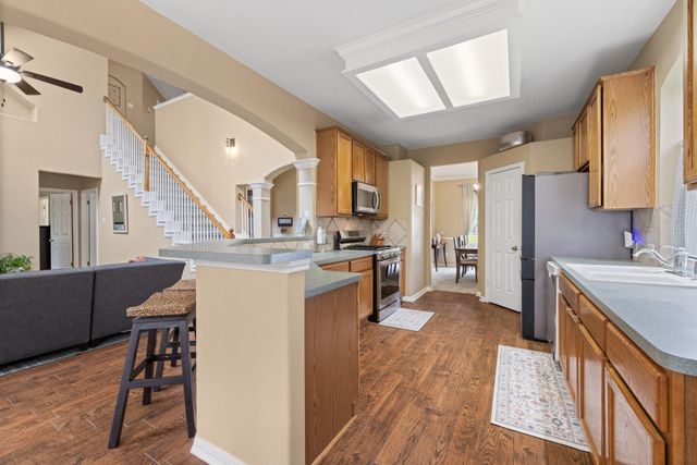 1037 Cashew LN, Cedar Park, TX 78613