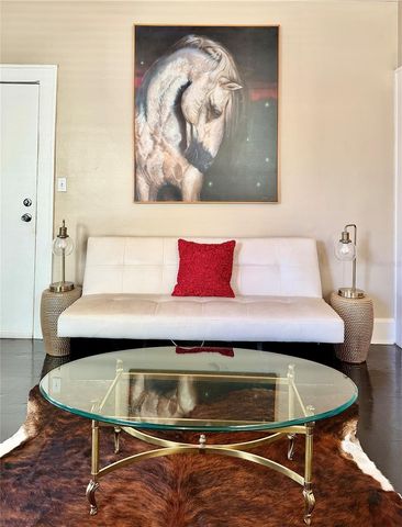 2014 JACKSON STREET N 2, St Petersburg, FL 33704
