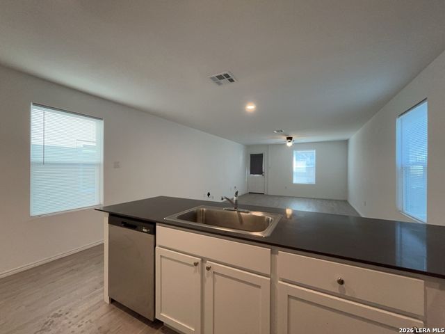 7630 Aston Cross, San Antonio, TX 78253