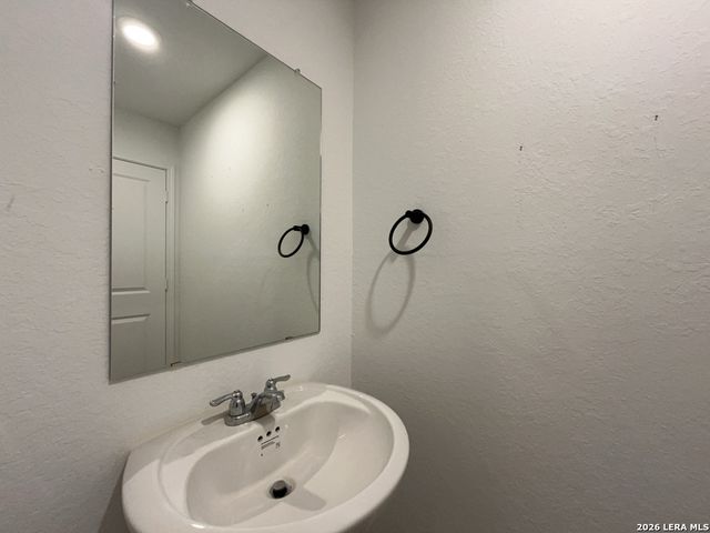 7630 Aston Cross, San Antonio, TX 78253