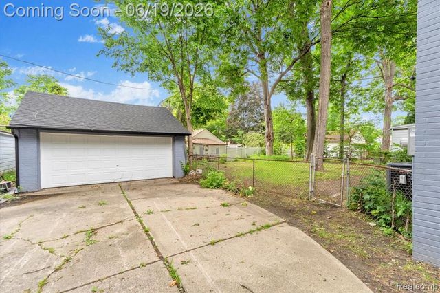 14145 Faust Avenue, Detroit, MI 48223