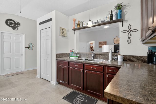 15174 BAREBACK Drive, Jacksonville, FL 32234
