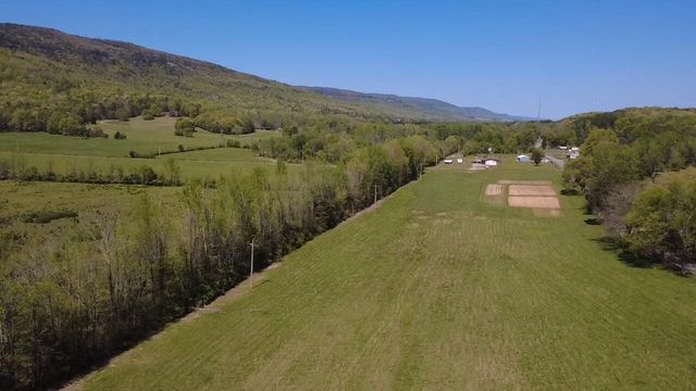 209 W Valley Road, Dunlap, TN 37327
