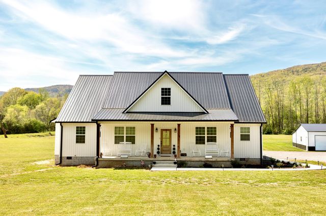 209 W Valley Road, Dunlap, TN 37327