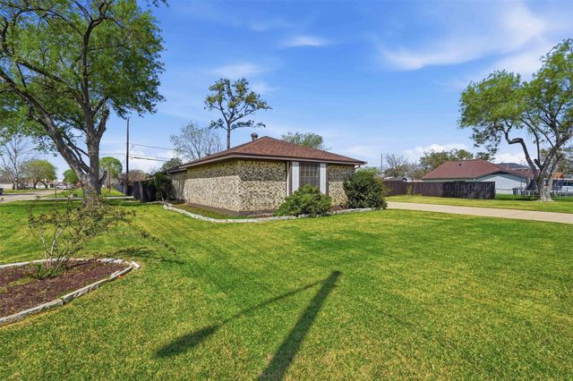 815 Wisconsin Street, South Houston, TX 77587