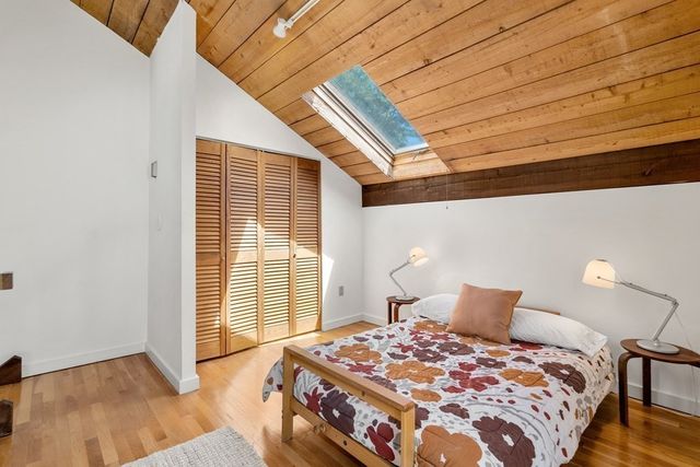 111 Chilton St 111, Cambridge, MA 02138