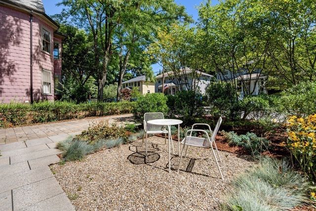 111 Chilton St 111, Cambridge, MA 02138