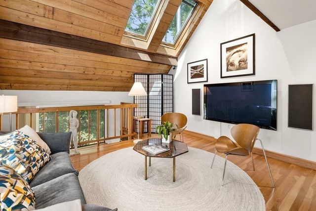 111 Chilton St 111, Cambridge, MA 02138