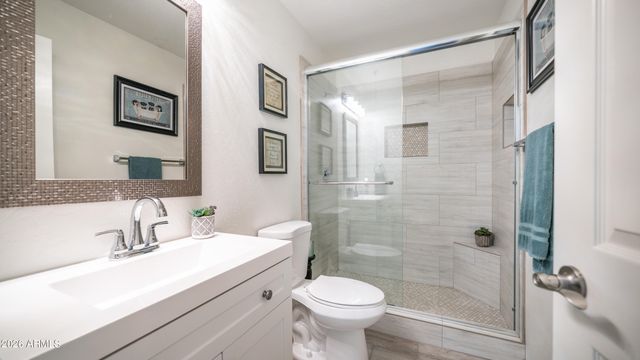 7516 E CHRISTMAS CHOLLA Drive, Scottsdale, AZ 85255