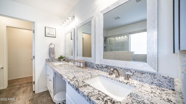 7516 E CHRISTMAS CHOLLA Drive, Scottsdale, AZ 85255