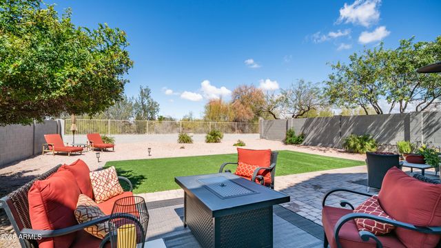 7516 E CHRISTMAS CHOLLA Drive, Scottsdale, AZ 85255