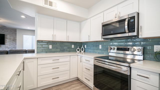7516 E CHRISTMAS CHOLLA Drive, Scottsdale, AZ 85255