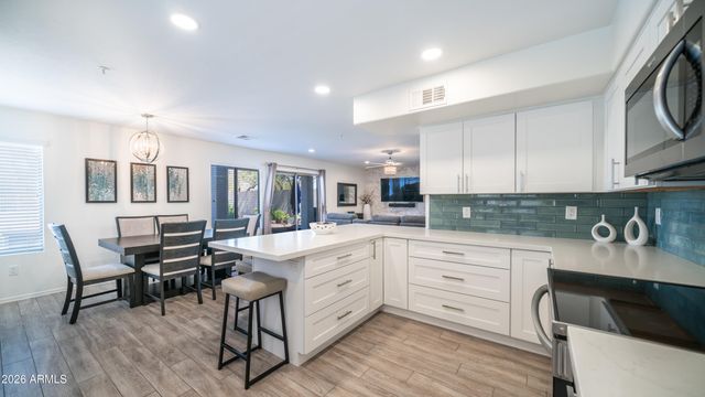 7516 E CHRISTMAS CHOLLA Drive, Scottsdale, AZ 85255