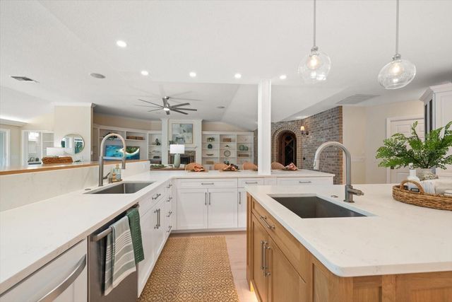 1543 STURBRIDGE COURT, Dunedin, FL 34698