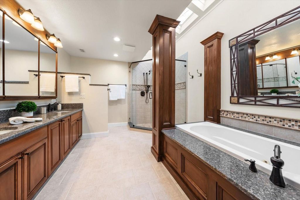 Image 17 of property listing at 1543 STURBRIDGE COURT, Dunedin, FL 34698