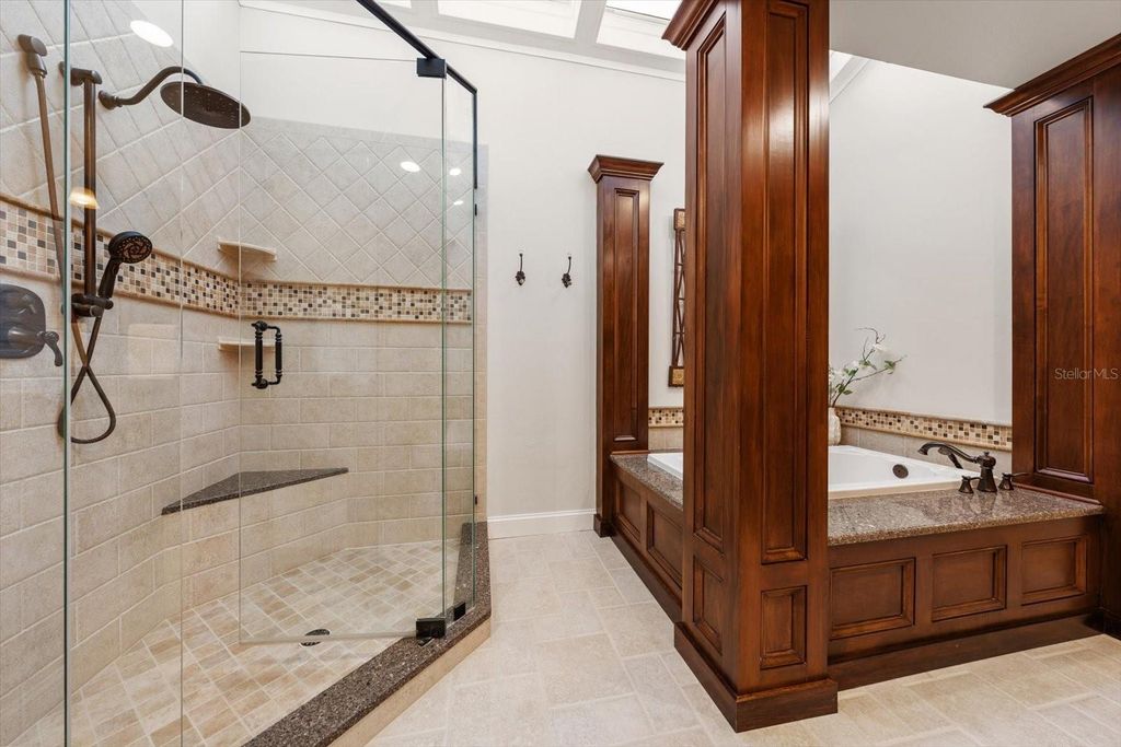 Image 18 of property listing at 1543 STURBRIDGE COURT, Dunedin, FL 34698