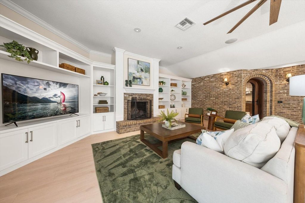 Image 39 of property listing at 1543 STURBRIDGE COURT, Dunedin, FL 34698