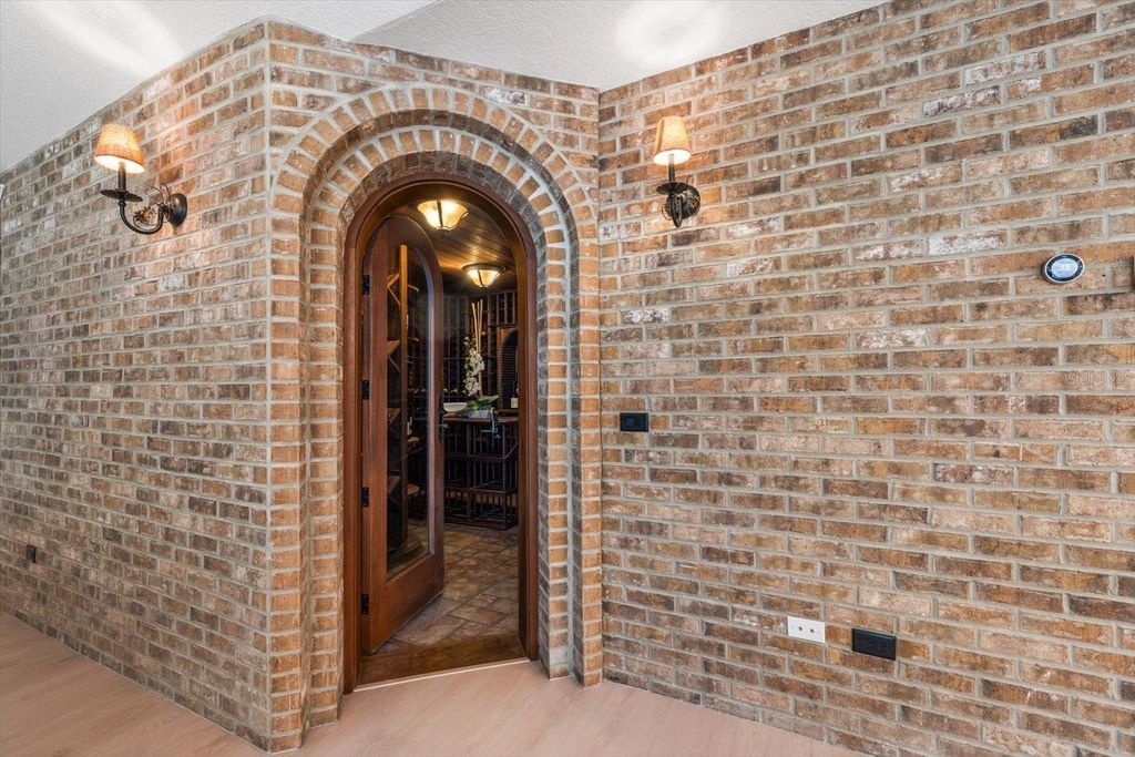 Image 40 of property listing at 1543 STURBRIDGE COURT, Dunedin, FL 34698