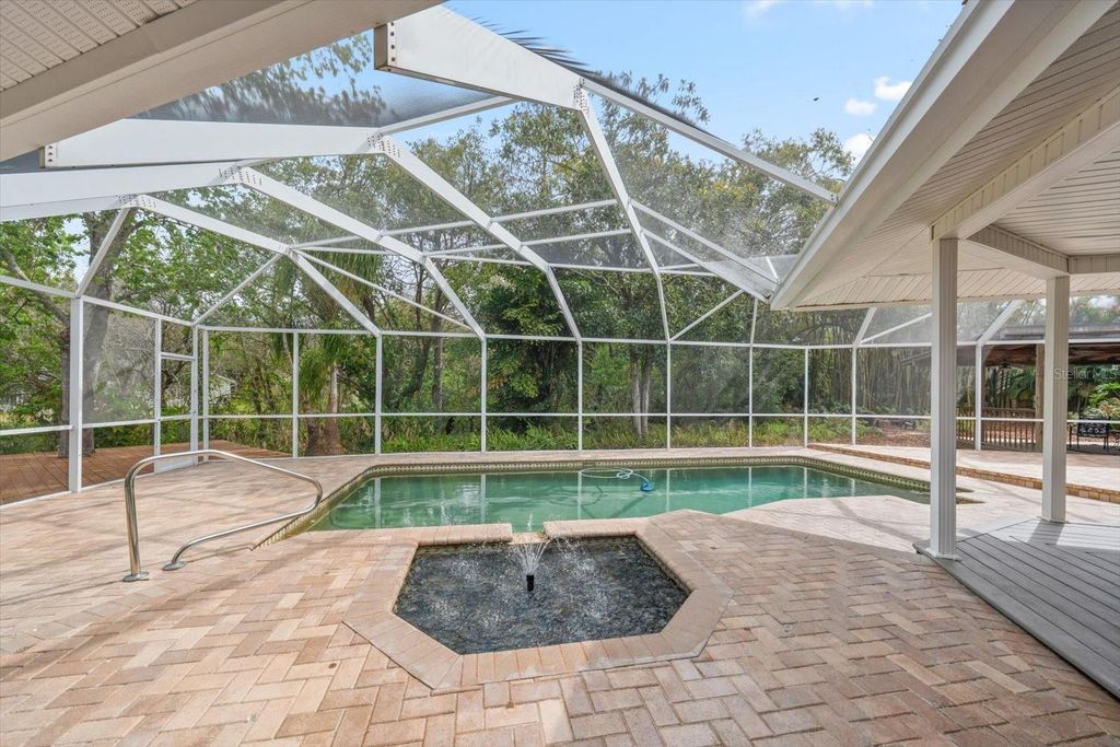 Image 72 of property listing at 1543 STURBRIDGE COURT, Dunedin, FL 34698