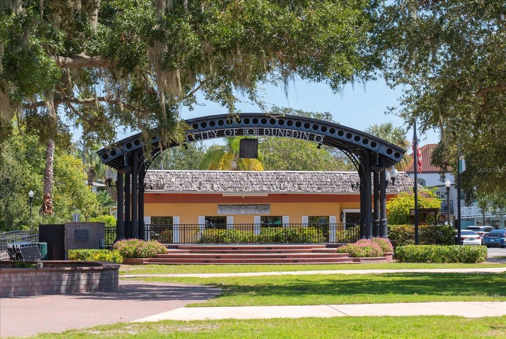 Image 93 of property listing at 1543 STURBRIDGE COURT, Dunedin, FL 34698