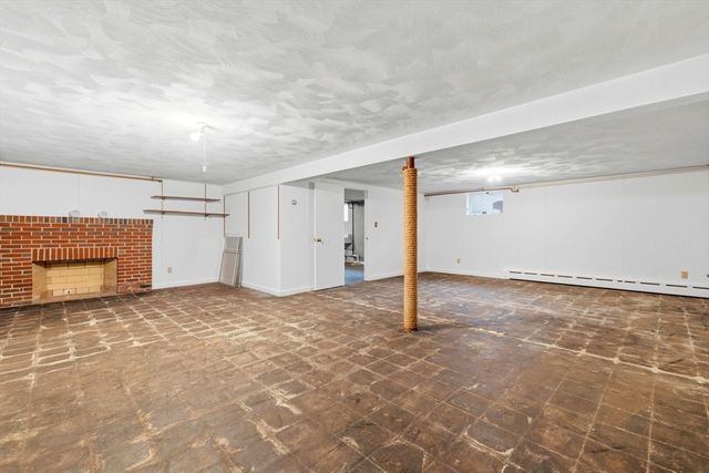 14 Schofield Dr, Newton, MA 02460