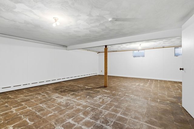 14 Schofield Dr, Newton, MA 02460