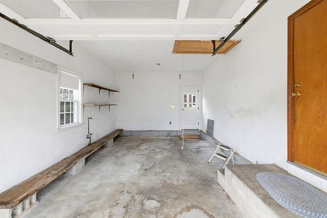 14 Schofield Dr, Newton, MA 02460