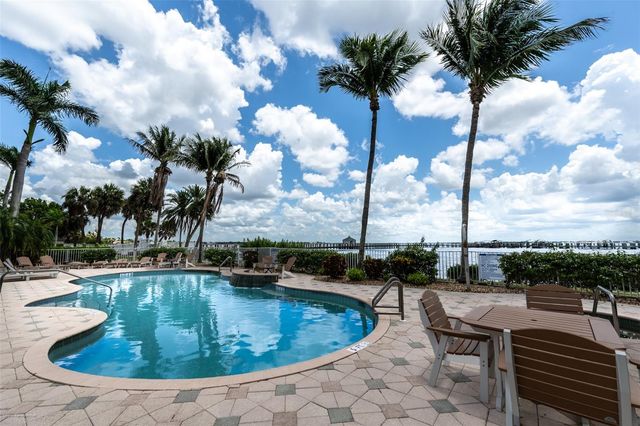 5116 MELBOURNE STREET B303, Punta Gorda, FL 33980