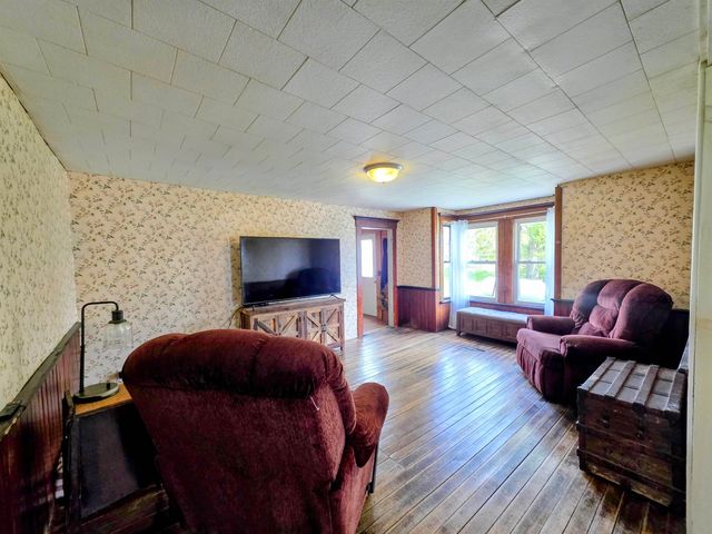 65 Benton Road, Haverhill, NH 03774