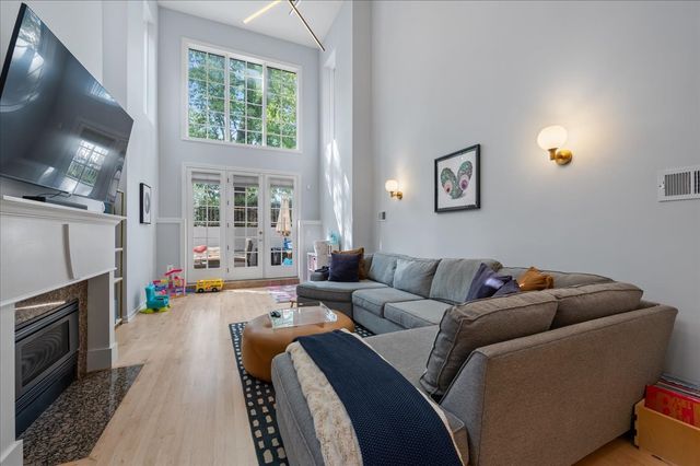 2140 W Haddon Avenue 1E, Chicago, IL 60622