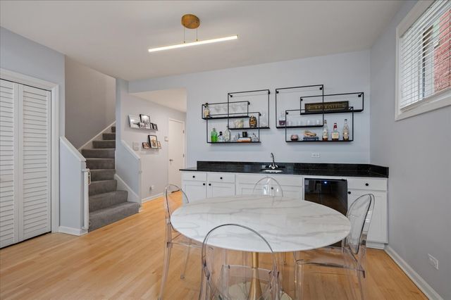 2140 W Haddon Avenue 1E, Chicago, IL 60622