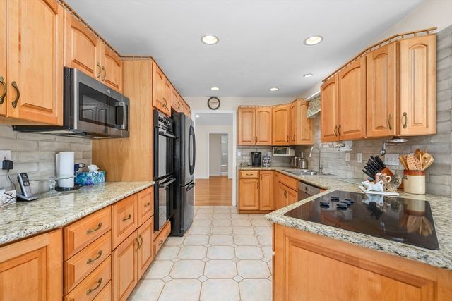 8 Marlboro Road, Brewster, MA 02631