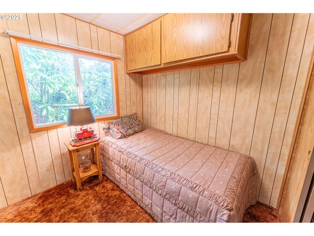 1600 RHODODENDRON Dr 207, Florence, OR 97439