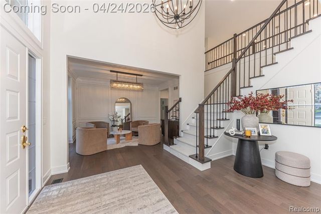 45711 Bristol Circle, Novi, MI 48377
