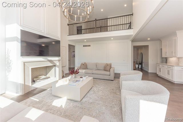 45711 Bristol Circle, Novi, MI 48377
