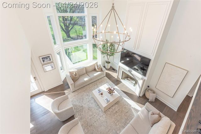45711 Bristol Circle, Novi, MI 48377