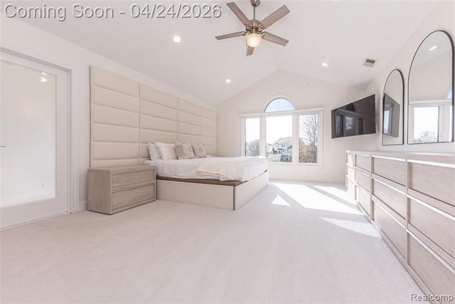 45711 Bristol Circle, Novi, MI 48377