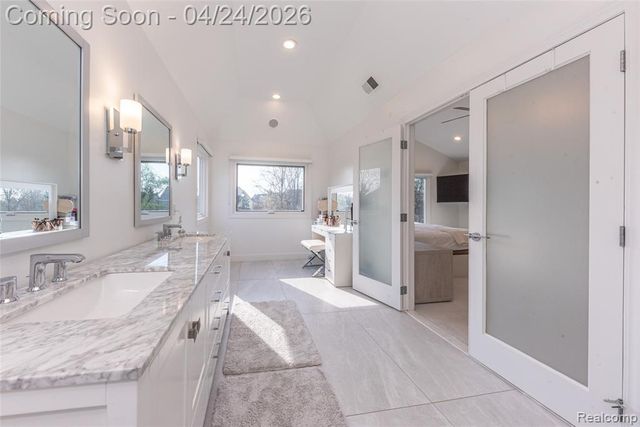 45711 Bristol Circle, Novi, MI 48377