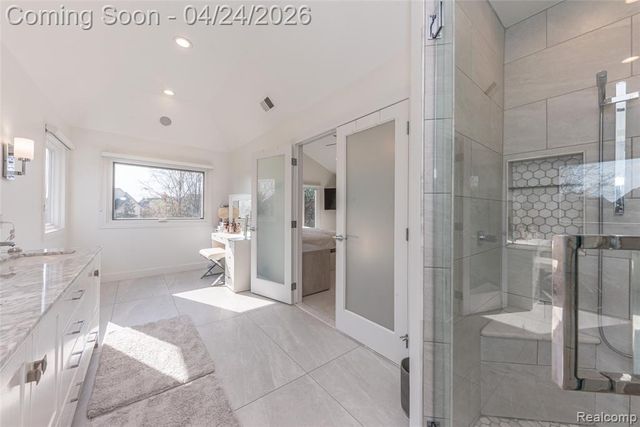 45711 Bristol Circle, Novi, MI 48377