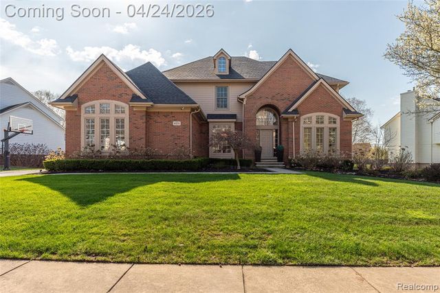 45711 Bristol Circle, Novi, MI 48377