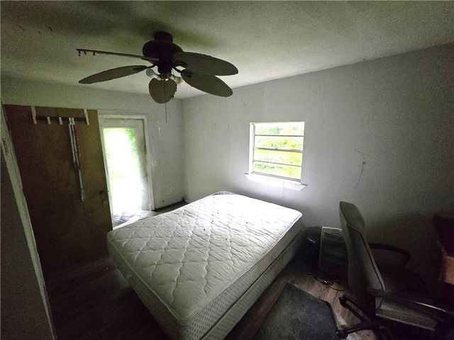 715 W County Line Road, Springdale, AR 72764