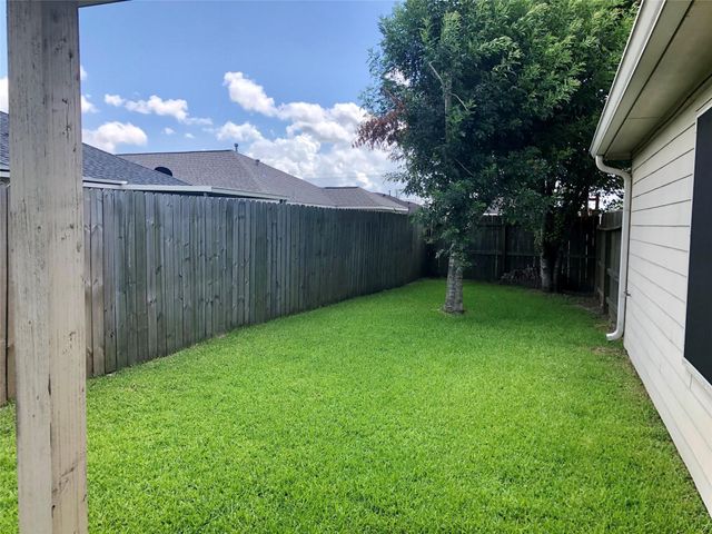 5206 Sage Circle, Baytown, TX 77521