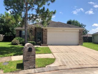 5206 Sage Circle, Baytown, TX 77521