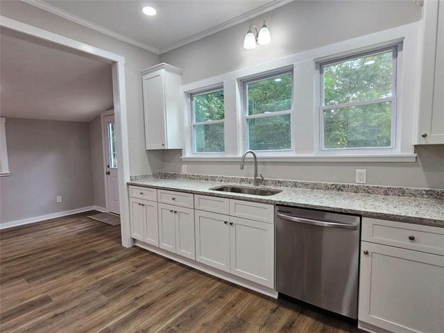 46 Mitchell Street, Carrollton, GA 30117