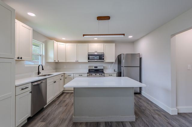 439 Fairlawn Cir, Maryville, TN 37801