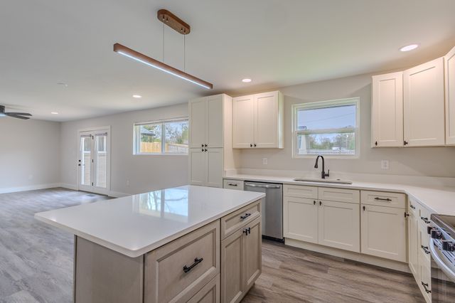 439 Fairlawn Cir, Maryville, TN 37801