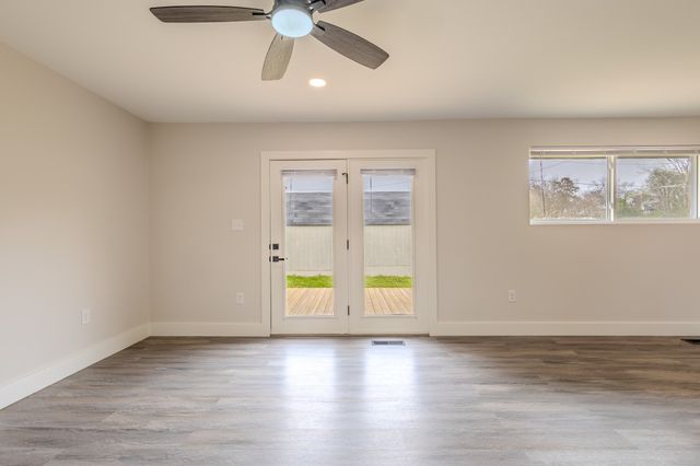 439 Fairlawn Cir, Maryville, TN 37801